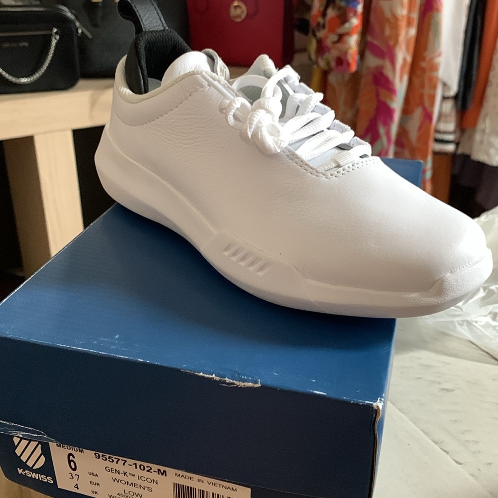 New K-Swiss Gen-K Icon - Picture 3 of 4